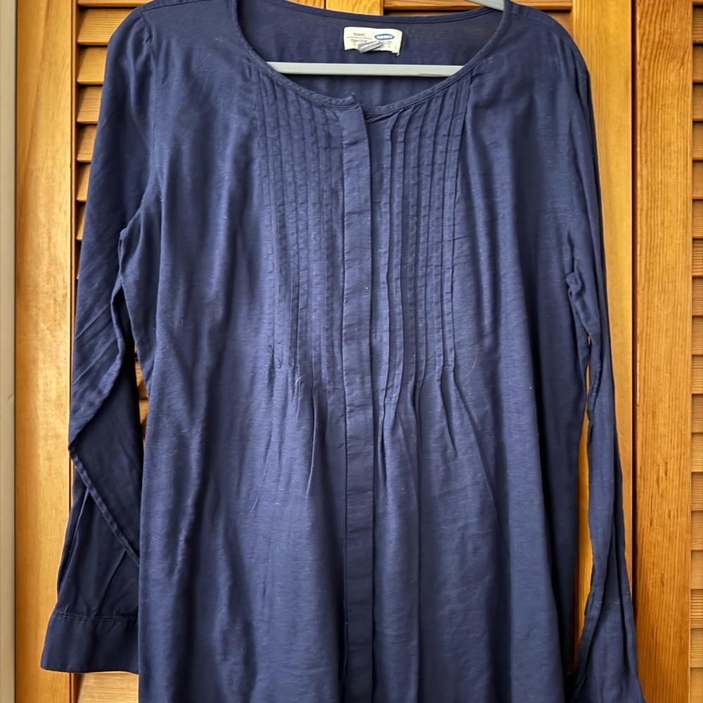 Old Navy Blue Pleated Blouse with Mandarin Collar and Long Sleeves